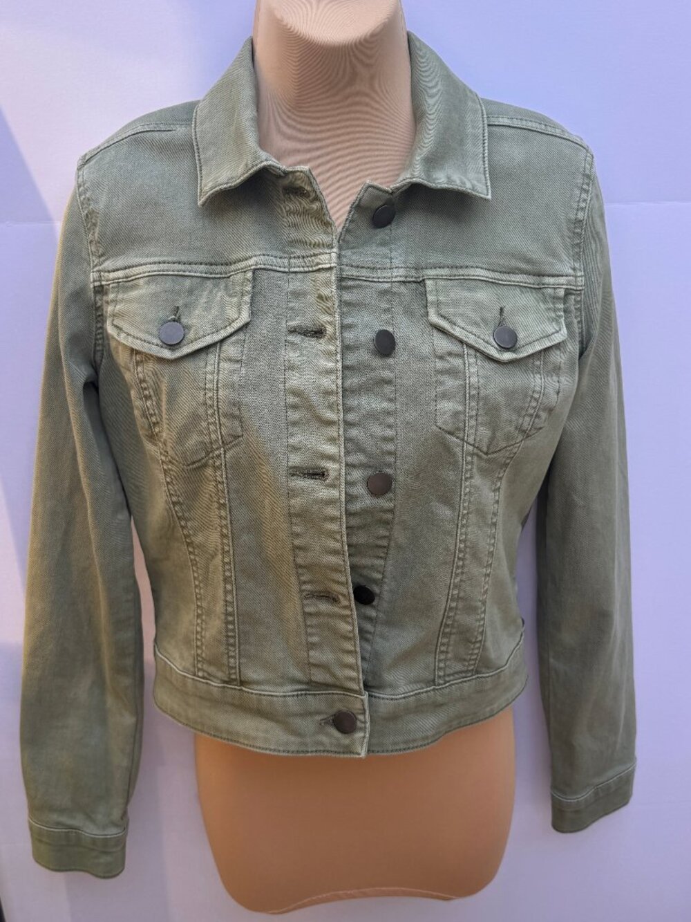 Kut from Kloth stylish olive green Julia Crop denim jacket